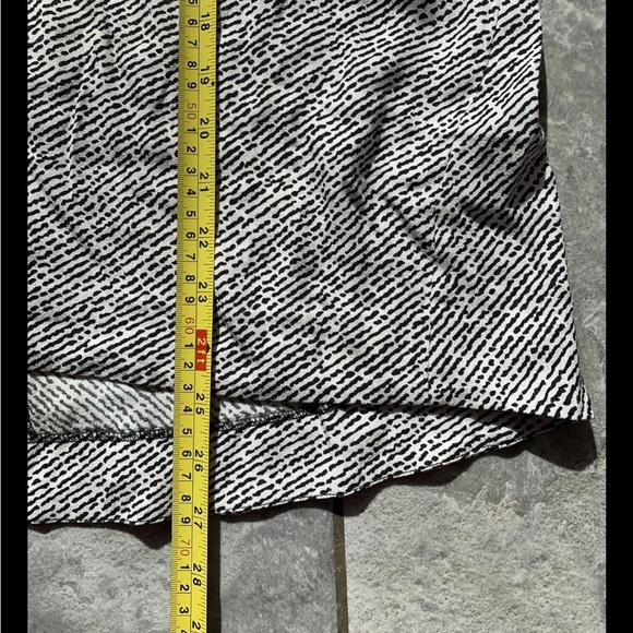 Kin John Lewis monochrome top size 16 - Picture 6 of 6